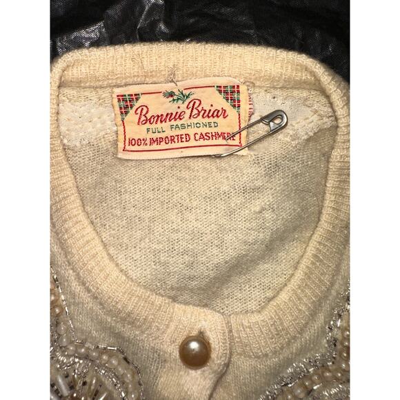 VINTAGE 50'S 60'S BONNIE BRIAR 100% CASHMERE BEADED PEARLS CARDIGAN SWEATER - Picture 4 of 11